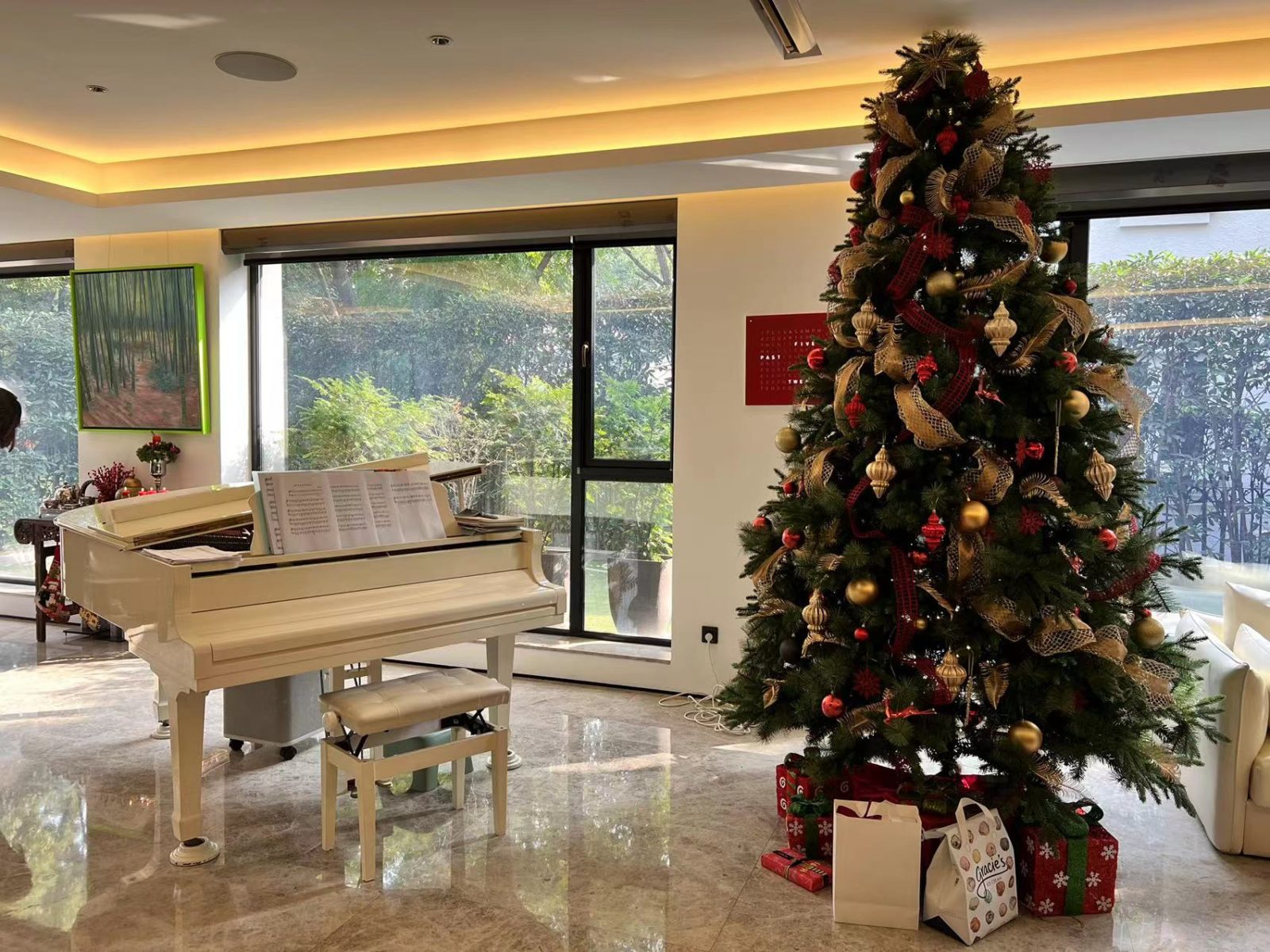 4 Christmas Dinner Party Tips - ascapeliving.com